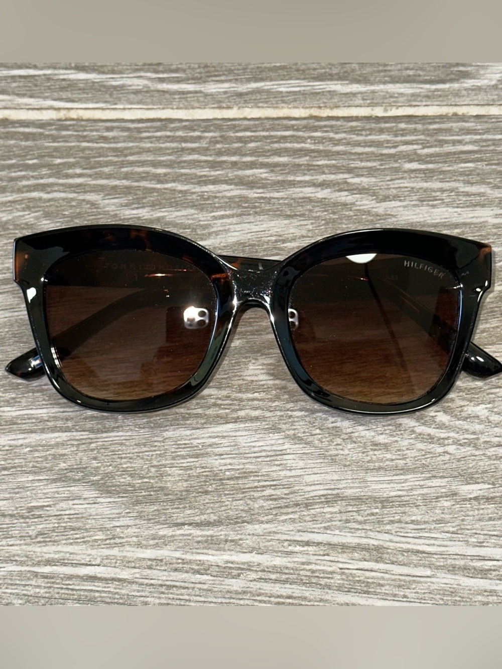 Tommy Hilfiger Women’s Cat Eye Sunglasses Brown Tortoise Brown Lens OL588